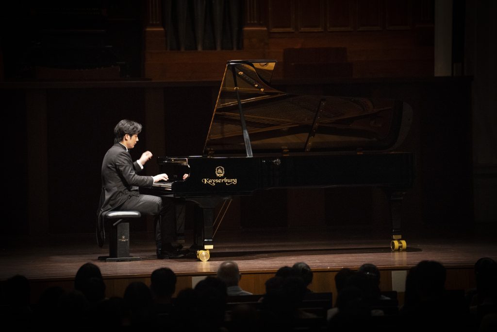 “Poet of Piano” – Paul Ye Debuts to a Warm Welcome in Singapore