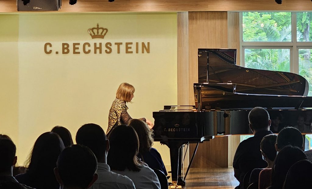 Alexandra Balog’s Inspiring Lecture-Recital in Singapore: Tales Told on Two Pianos